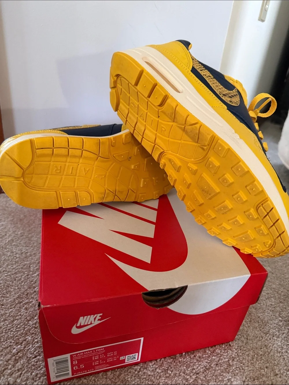 Nike Air Max 1 PRM  CO.JP Michigan Head to Head (Women's) size 8